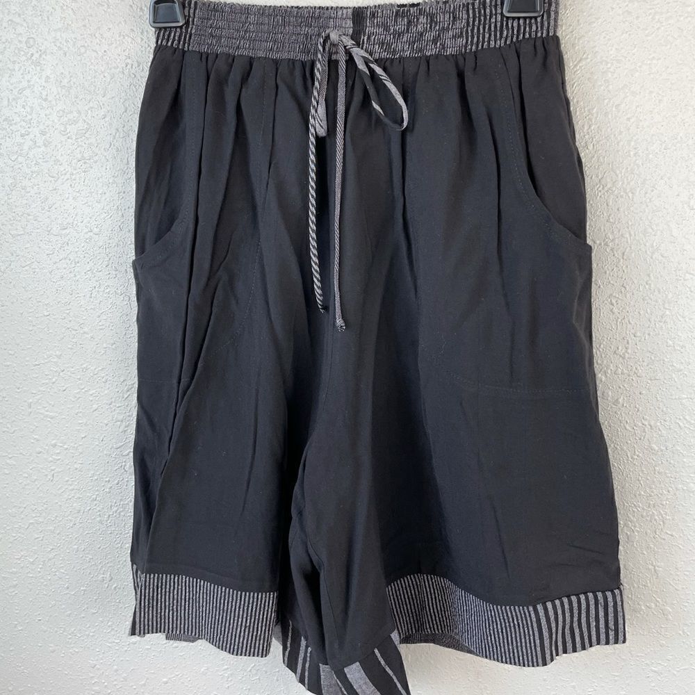 NWT Amy Jess Shorts Size S